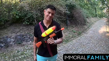 Alexis crystal's huge ass bounces as johnny pounds her gaping hole