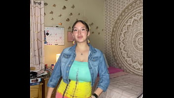 Slutty tiktok slut twerking her ass Slutty tiktok slut twerking her ass