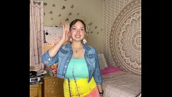 Slutty tiktok slut twerking her ass