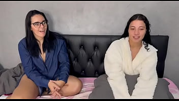 Papo calcinha com bibi mendes a novinha mais gostosa do brasil