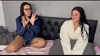 Papo calcinha com bibi mendes a novinha mais gostosa do brasil