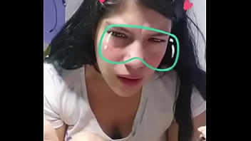 Jovencita hot nos muestra sus ropa interior en la camara