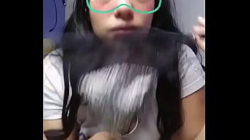 Jovencita hot nos muestra sus ropa interior en la camara