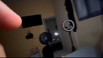 Ofereci uma proposta para minha vizinha e ela aceitou dinheiro por sexo