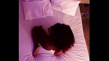 Porque na cama vale tudo fico soltinha