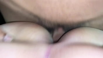 Le saco toda su leche a mi padrastro de pues de una buena follada