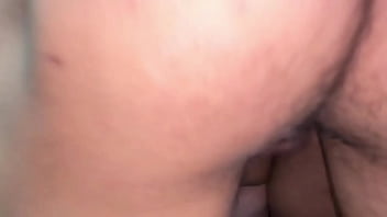 Le saco toda su leche a mi padrastro de pues de una buena follada