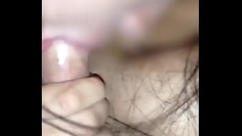 Bruna silva hotwife no clássico dando no pelo e recebendo porra na buceta dentro do carro corno filmando