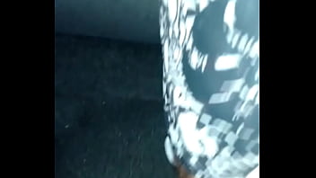 Bruna silva hotwife no clássico dando no pelo e recebendo porra na buceta dentro do carro corno filmando