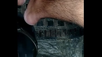 Bruna silva hotwife no clássico dando no pelo e recebendo porra na buceta dentro do carro corno filmando