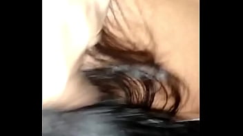 Bruna silva hotwife no clássico dando no pelo e recebendo porra na buceta dentro do carro corno filmando