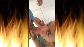 Chupando o vizinho com vontade