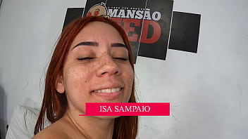 Ruiva em show de sensualidade