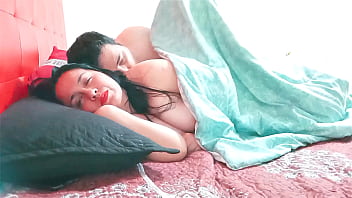 I took advantage of the fact that my stepmother was alone to fuck her in her room