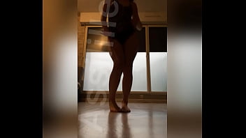 Je serais bientôt disponible pour le reel patientez s’il vous plaît