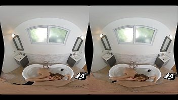 Banging a sexy brunette in the bath wankzvr