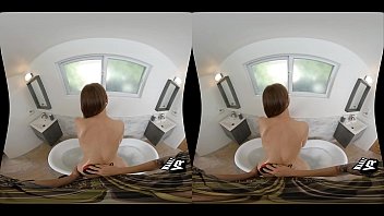 Banging a sexy brunette in the bath wankzvr