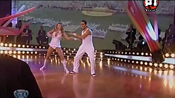 Hot celeb dances on tv with her lovely butt on display Hot celeb dances on tv with her lovely butt on display