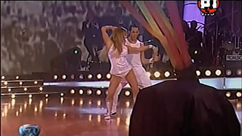 Hot celeb dances on tv with her lovely butt on display