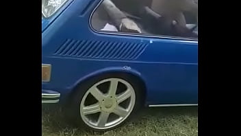 Brasilia fudendo gostoso a grama