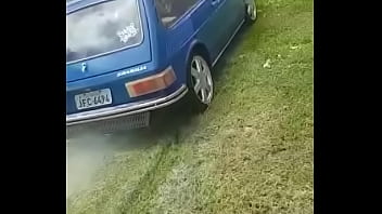 Brasilia fudendo gostoso a grama