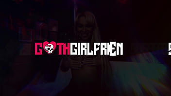 Luna luxe can't help but swallow fresh cum