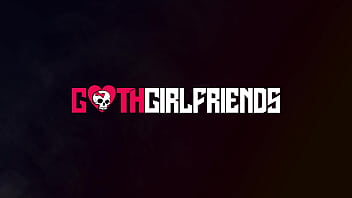 Luna luxe can't help but swallow fresh cum