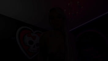 Luna luxe can't help but swallow fresh cum