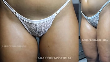 Não podia colocar dentro de amiga virgem por isso gozei fora