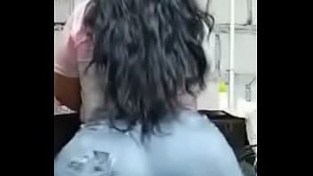 Video para el moviendo las nalgas