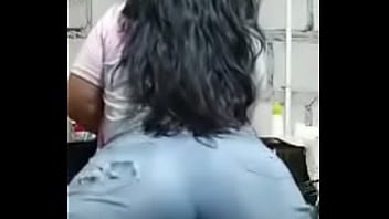 Video para el moviendo las nalgas