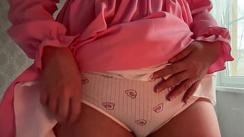 Very nice and cute girl fingering pussy