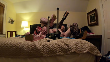 Trans Kelsey Masters Fucked By Fuck Machine While Bailey Wilde Jerks Off thumbnail