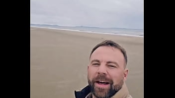 Having a few days away with blokewelshxxx1 and the dogs we had a break in weather and got ourselves down the beach absol