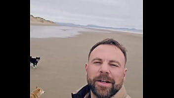 Having a few days away with blokewelshxxx1 and the dogs we had a break in weather and got ourselves down the beach absol