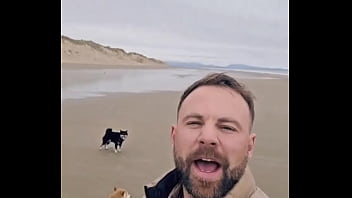 Having a few days away with blokewelshxxx1 and the dogs we had a break in weather and got ourselves down the beach absol