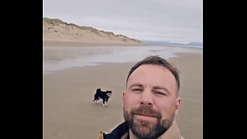 Having a few days away with blokewelshxxx1 and the dogs we had a break in weather and got ourselves down the beach absol