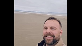 Having a few days away with blokewelshxxx1 and the dogs we had a break in weather and got ourselves down the beach absol