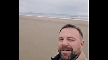 Having a few days away with blokewelshxxx1 and the dogs we had a break in weather and got ourselves down the beach absol