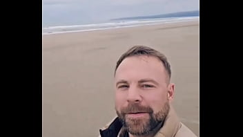 Having a few days away with blokewelshxxx1 and the dogs we had a break in weather and got ourselves down the beach absol