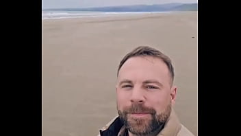 Having a few days away with blokewelshxxx1 and the dogs we had a break in weather and got ourselves down the beach absol