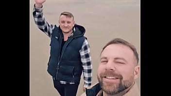 Having a few days away with blokewelshxxx1 and the dogs we had a break in weather and got ourselves down the beach absol