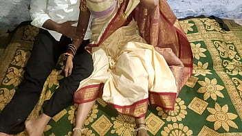 Desi couple suhagrat hd xxx video Desi couple suhagrat hd xxx video