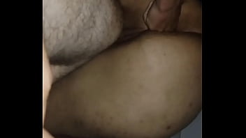 Morena casada puta arromba o seu cú guloso com comedor e corno assiste tudo