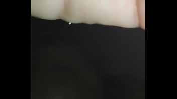 Morena casada puta arromba o seu cú guloso com comedor e corno assiste tudo