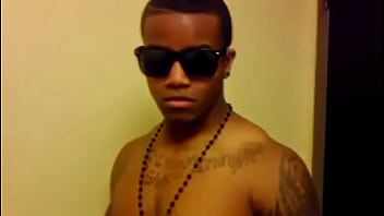 Young thug flashing indoor 2