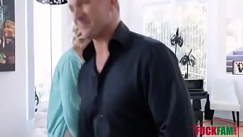 Eliza jane in looking for a raise on gotporn 5973351