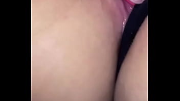 Novinha brincando bucetinha