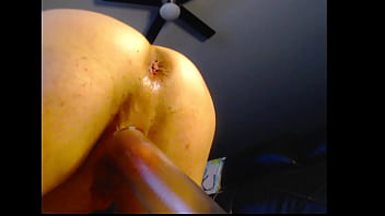 Loganhuge chatbate01 nut pump naked showing big hole bent over
