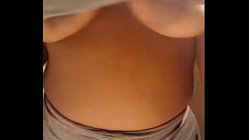 Mamei em big saggy tits deliciosos